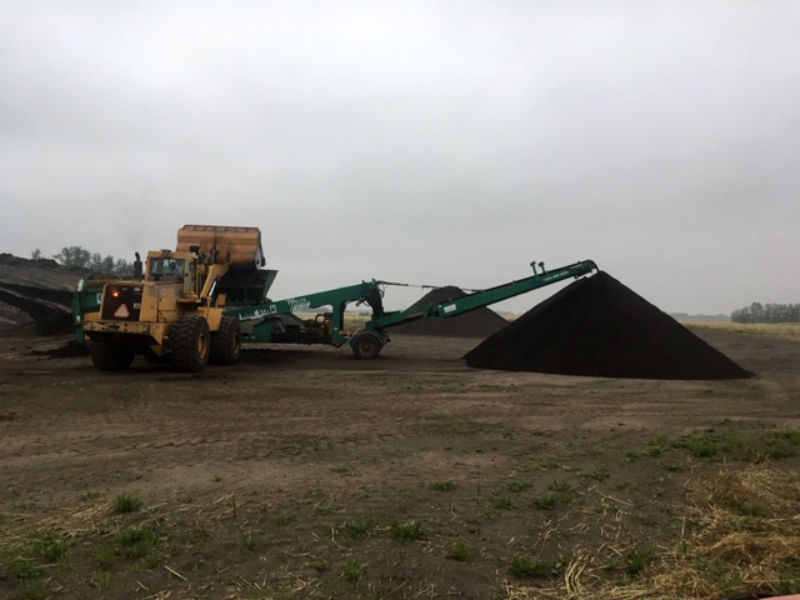 04-landscaping_bobcat_services_snow_removal_top_soil_alberta_parkland_county